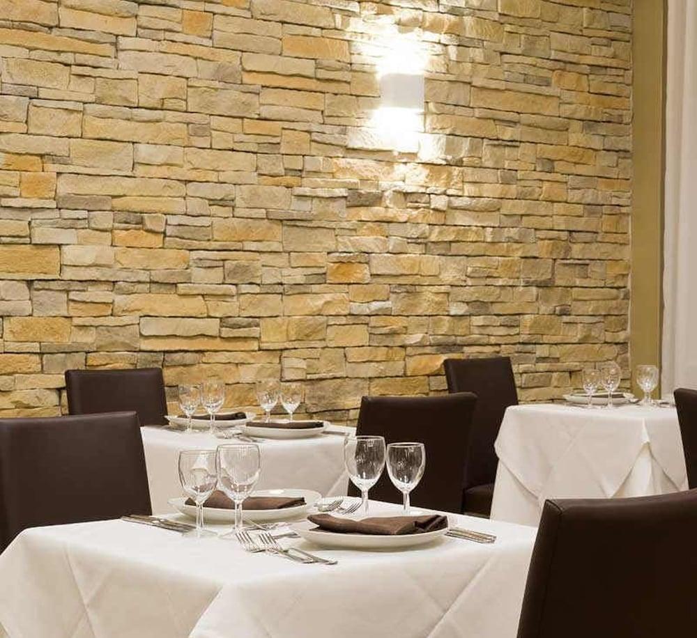 Ele Park Pamphili Hotel 4*