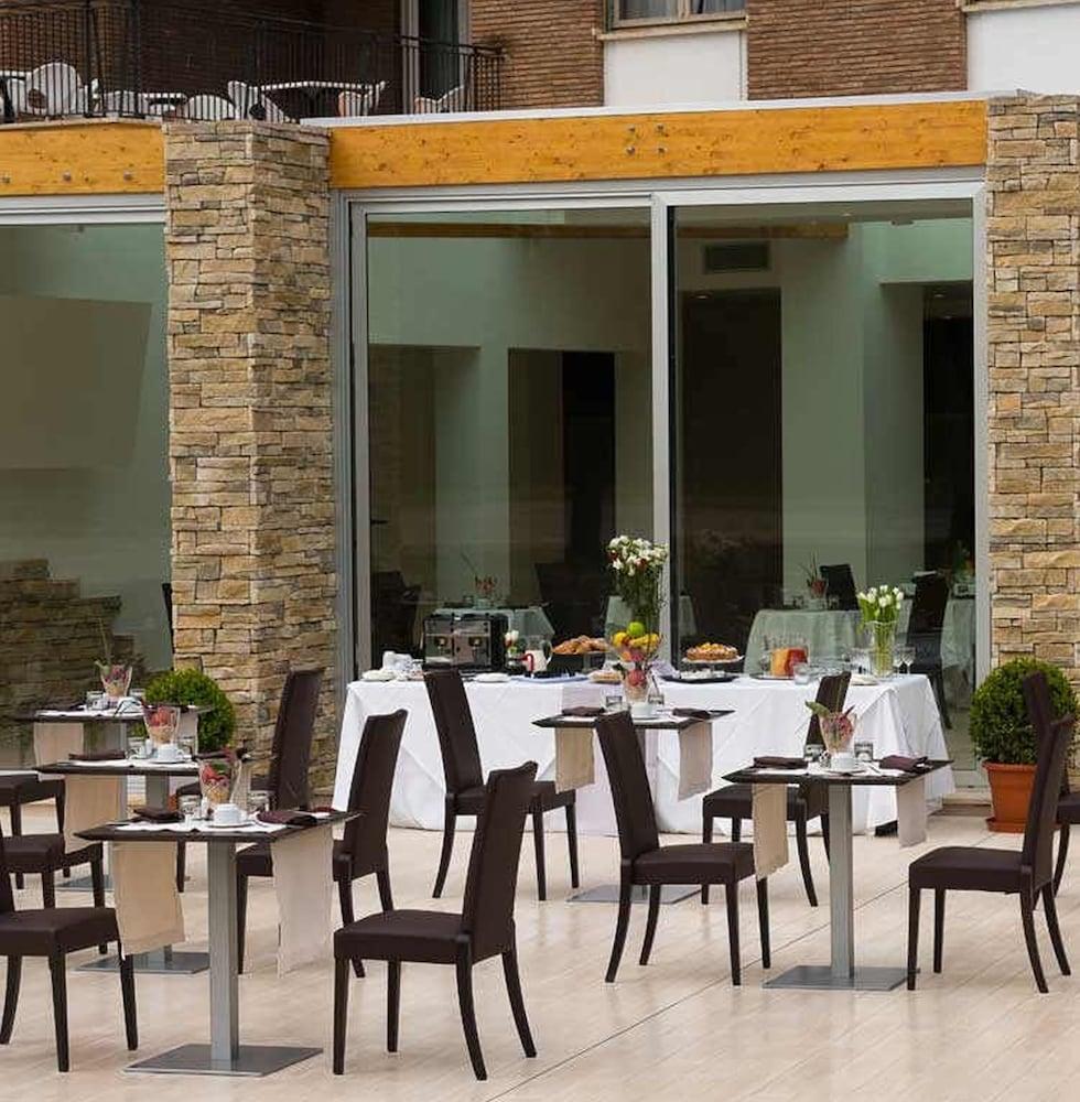 Hotel Ele Park Pamphili