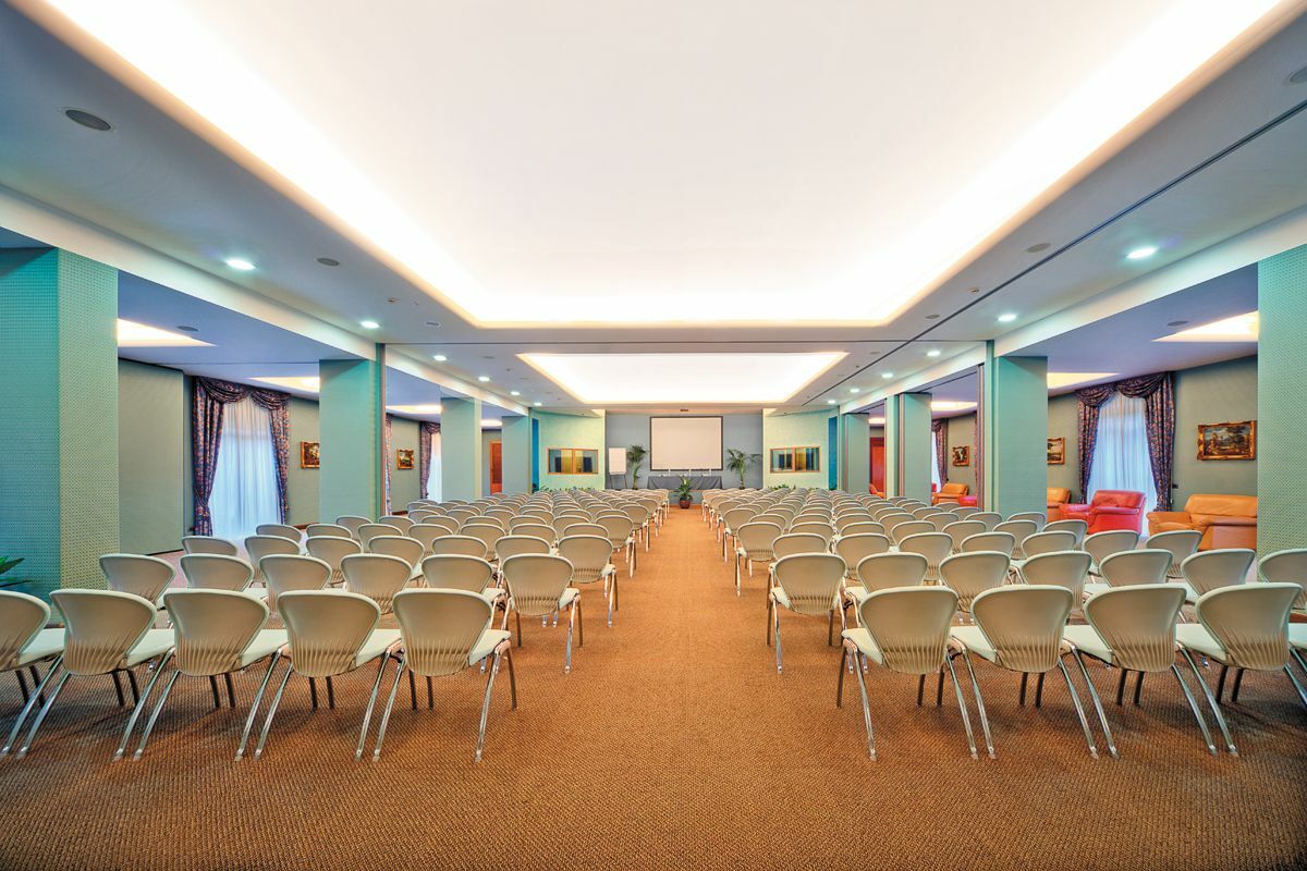 Ele Park Pamphili 4*